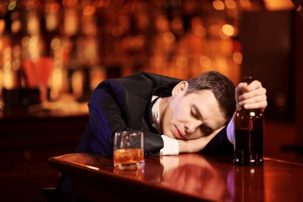 Зі збільшенням дози алкоголю перед сексом вас тягтиме в сон